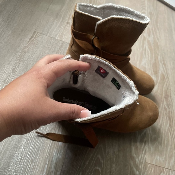 Boot - Picture 3 of 5